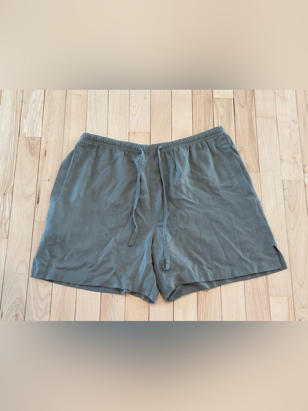 Tommy Bahama 100% Silk Drawstring Shorts Green Small